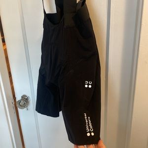 Universal Colours chroma bibs